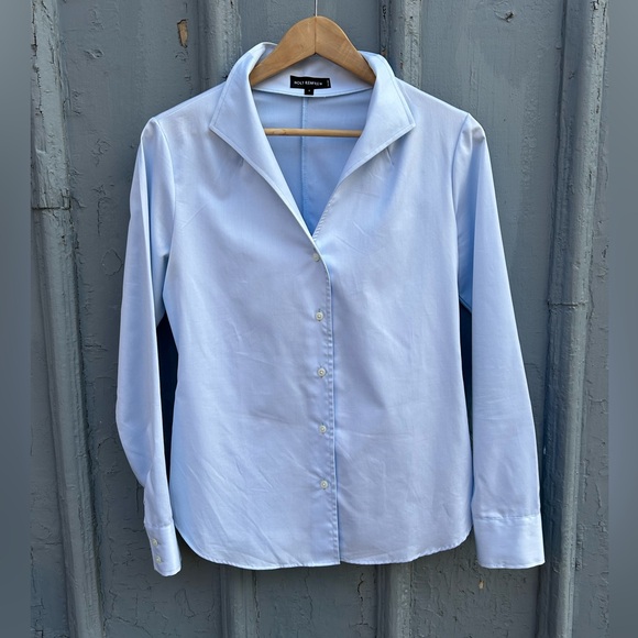 Holt Renfrew Tops - Holt Renfrew blue open collar Blouse, size 6